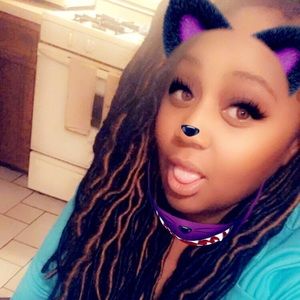 Meet your Posher, Desirae